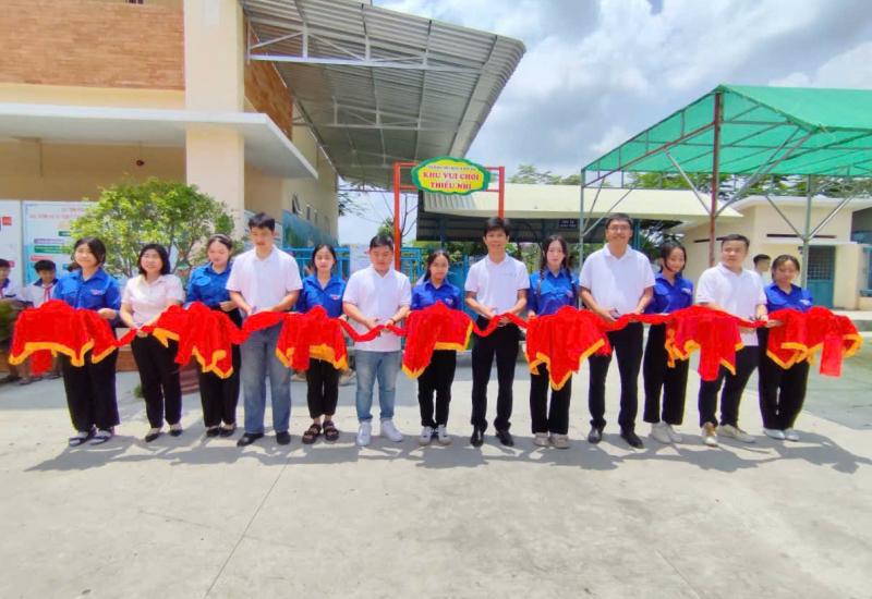 Sáng ngày 19/4/2025, Đoàn Thanh niên Thị trấn Hội An tổ chức lễ khánh thành khu vui chơi thiếu nhi tại Trường Tiểu học B.