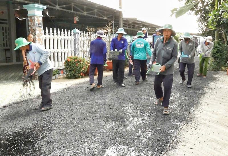 Sáng ngày 07/4/2025, Đảng ủy, UBND, UBMTTQ thị trấn Hội An tổ chức lễ khởi công công trình láng nhựa đường bê tông nông thôn tại tuyến đường bờ Đông Cái Nai thuộc khóm An Thới.